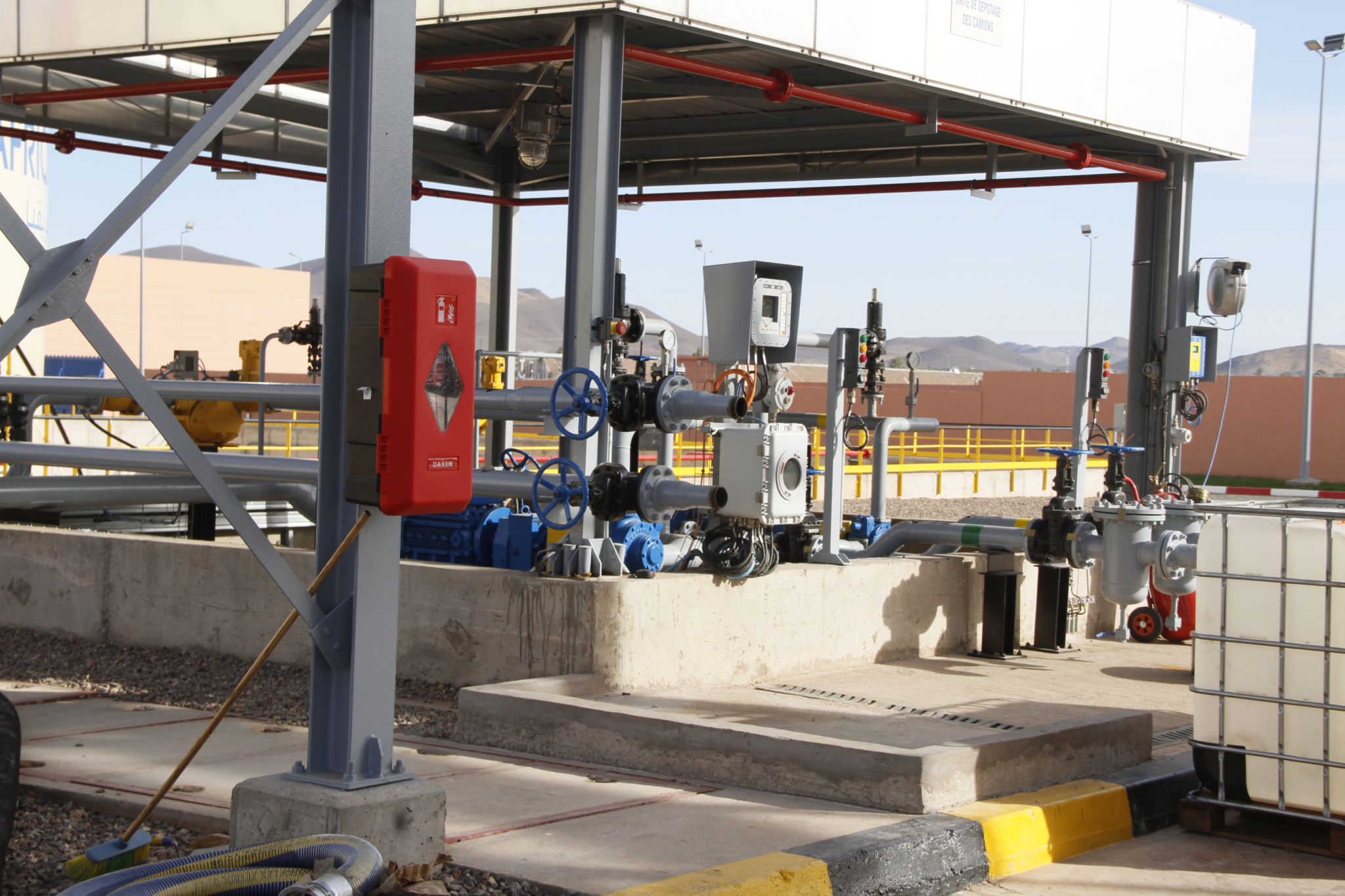 Station de pompage dépotage Wagons et Chargement camions citerne - visuel 2